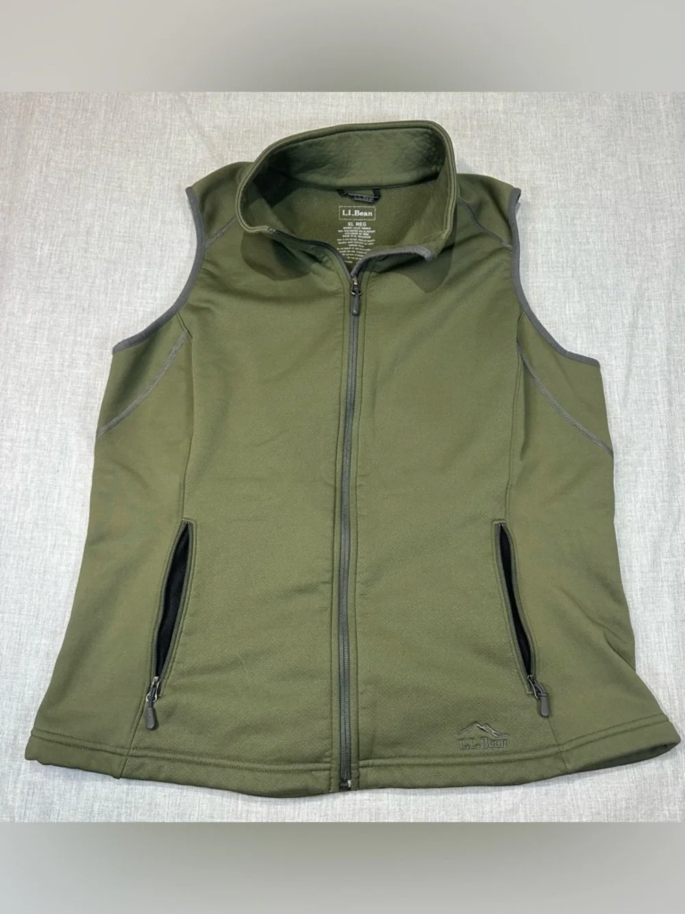 L.L. Bean Olive Zip-Up Active Vest - Picture 1 of 6
